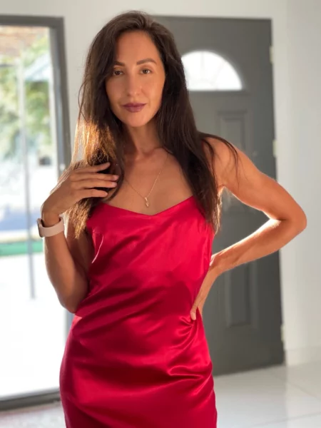 Silk red dress V backline