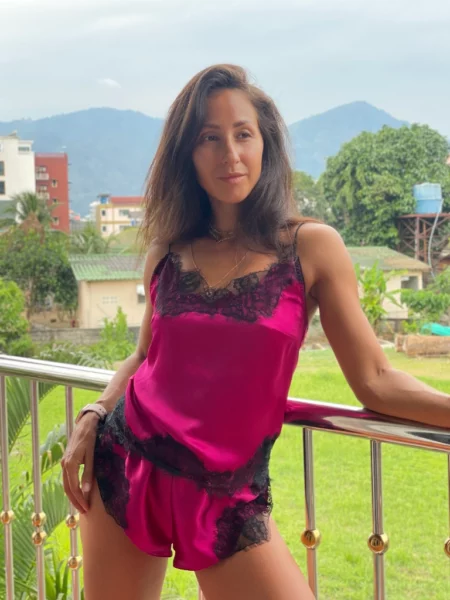 Silk fuchsia pyjama with black lace
